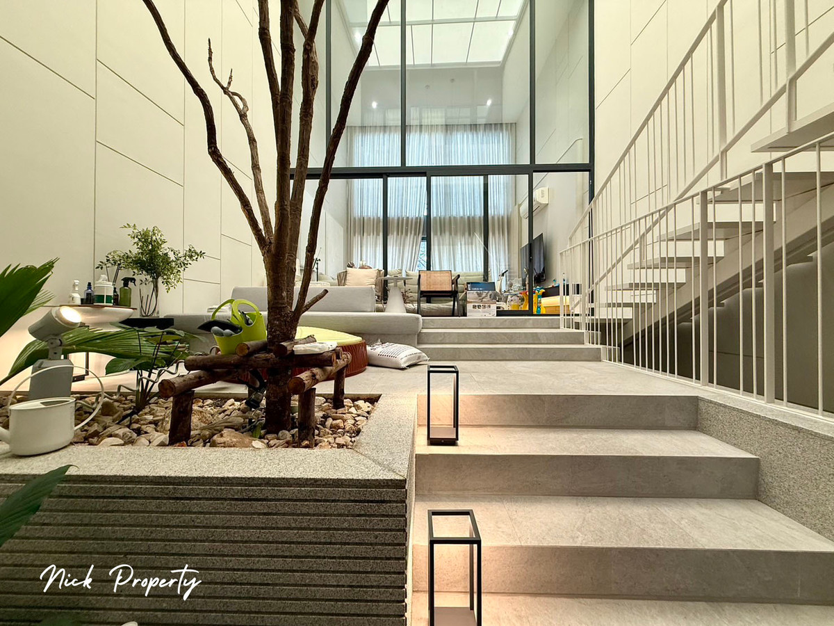 baan puripuri Courtyard บ้านภูริปุรี คอร์ทยาร์ด พัฒนาการ : LUXURY TOWNHOME ใกล้ทองหล่อ ภายใต้แนวคิดใหม่ Another Step of Townhome with Private Courtyard เพื่อให้คุณใช้ชีวิตอยู่ร่วมกันกับธรรมชาติได้อย่างผ่อนคลายแบบไม่เหมือนใคร มาพร้อมพื้นที่ส่วนกลาง ที่จะสร – รูปที่ 3