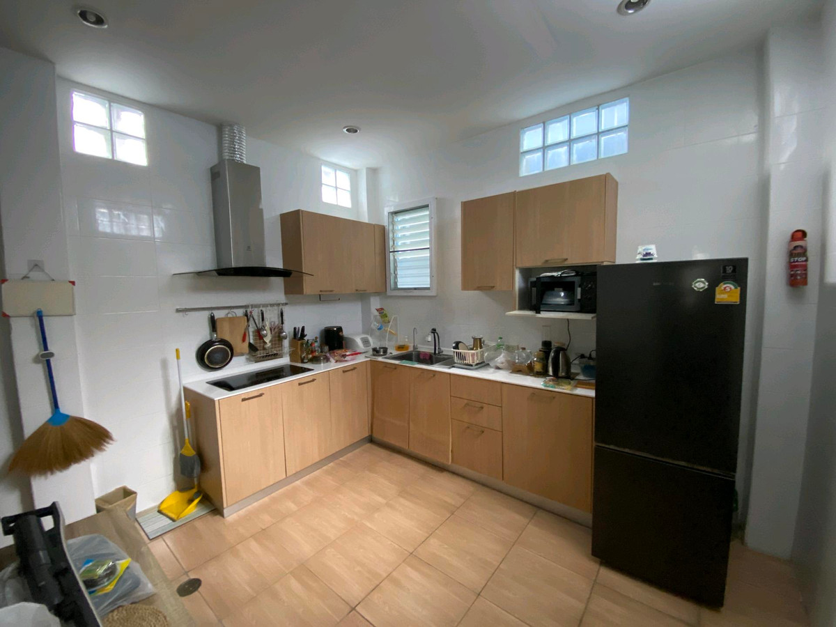 ขายทาวน์โฮม 4 ชั้น Haus 35 แจ้งวัฒนะ สภาพดี ต่อเติมครัว พร้อมระบบโซล่าเซลล์ – รูปที่ 4
