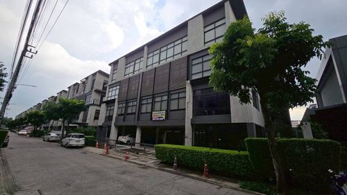 ขายออฟฟิศ 4 ชั้น สไตล์ลอฟท์ – โครงการ District ศรีวรา แต่งครบทั้งหลังด้วยเฟอร์นิเจอร์นำเข้า