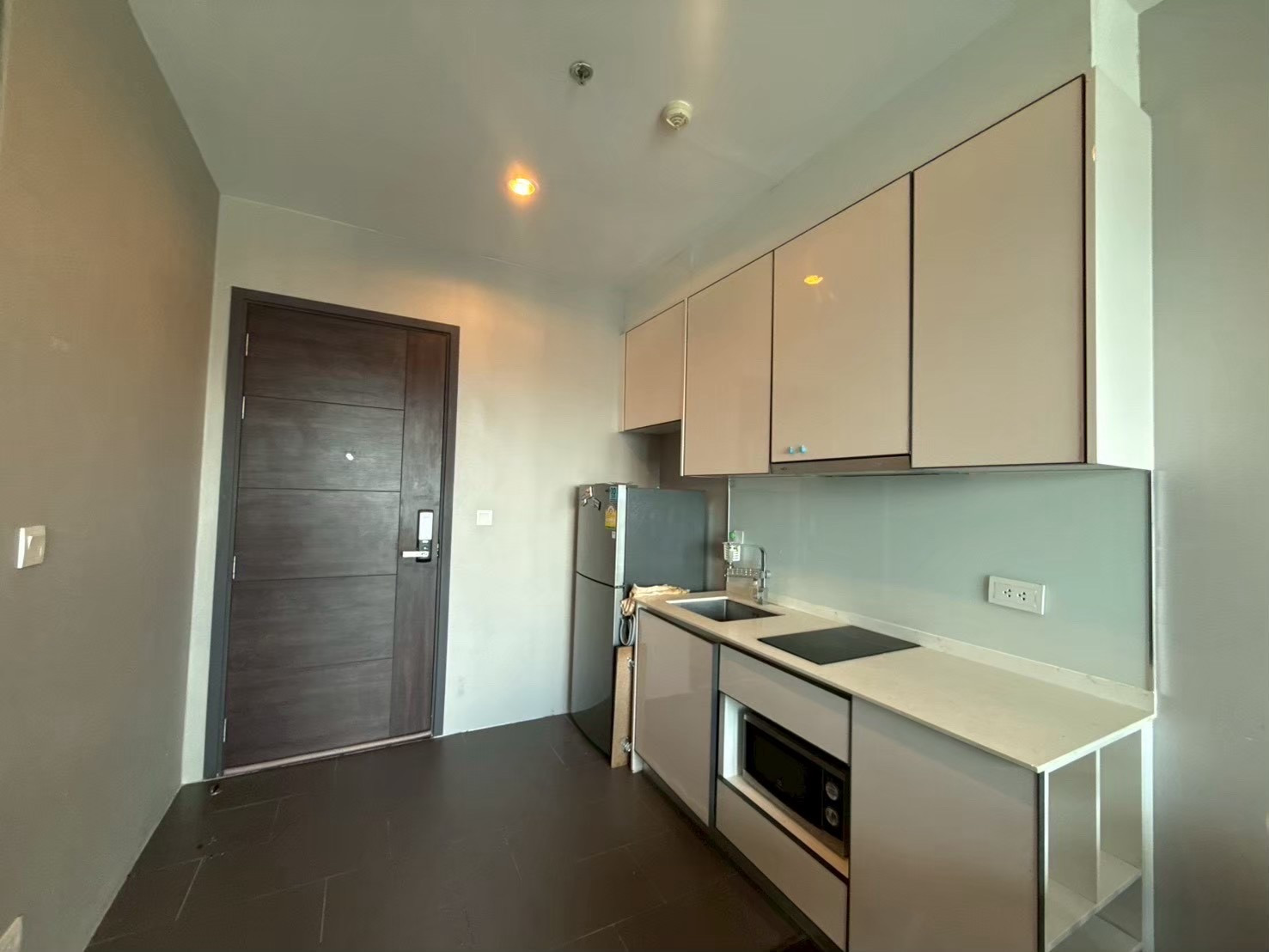 C-Ekkamai Condo C-Ekkamai Condo