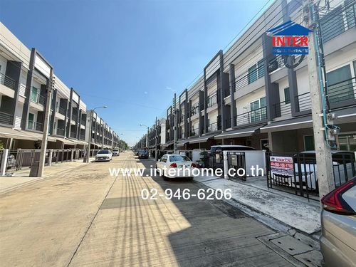 Townhome, 3 floors, 22.3 sq m, Klang Muang Village, Suan Luang, Soi Chaloem Phra Kiat Rama 9, Soi 28, Chaloem Phra Kiat Road. Srinakarin Road, Prawet District, Bangkok