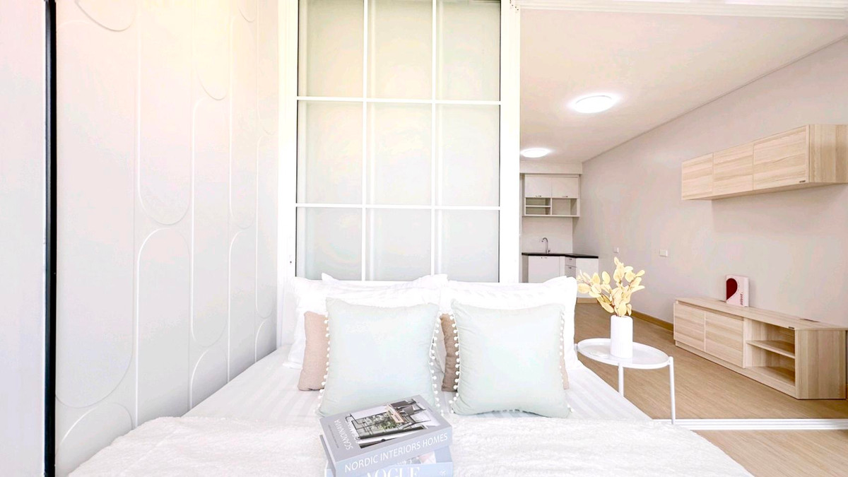 ✨️อย่าจ่ายค่าเช่าไปเปล่า ๆ มาเป็นเจ้าของคอนโดในราคาสบายกระเป๋ากันดีกว่า! 🏡 ไอริส ลาดกระบัง (Iris Lat Krabang)🌳