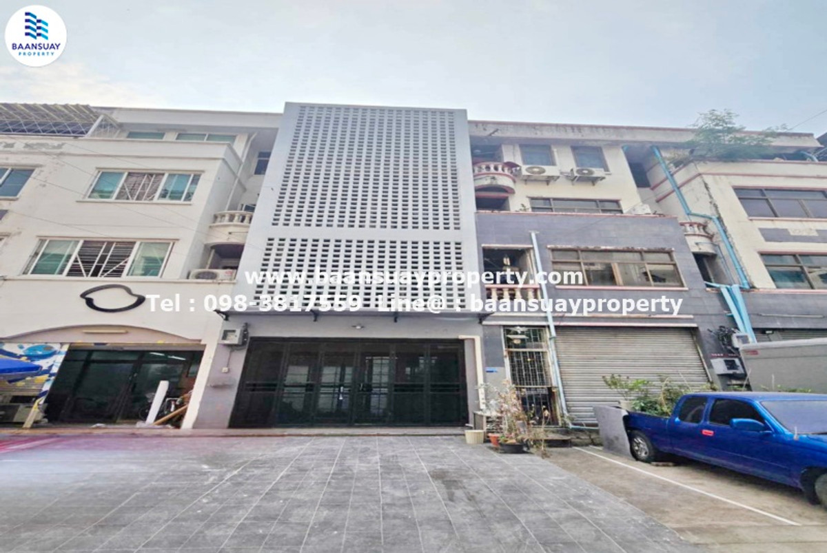ให้เช่า ตึกแถว  4.5 ชั้น เล่นระดับ  ซอยศรีนครินทร์ 24 ตรงข้าม ห้างธัญญะพาร์ค ศรีนครินทร์