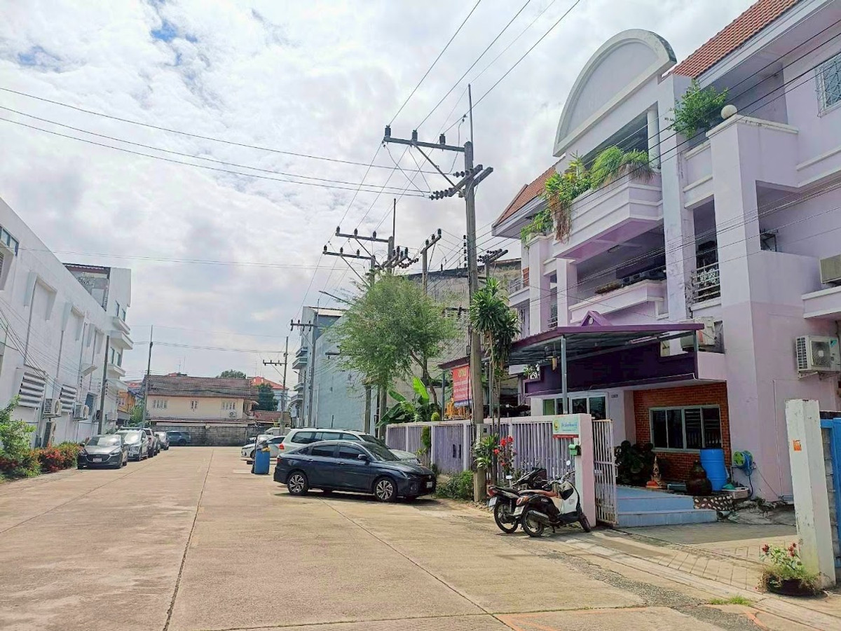Factory for sale in Nakhon Pathom, Sam Phran District, Mini Factory Land 2 project, area 200 sq m, has a warehouse, Phutthamonthon Sai 5 Road. Near Phetkasem Road Factory for sale in Nakhon Pathom, Sam Phran District, Mini Factory Land 2 project, area 200 sq m, has a warehouse, Phutthamonthon Sai 5 Road. Near Phetkasem Road
