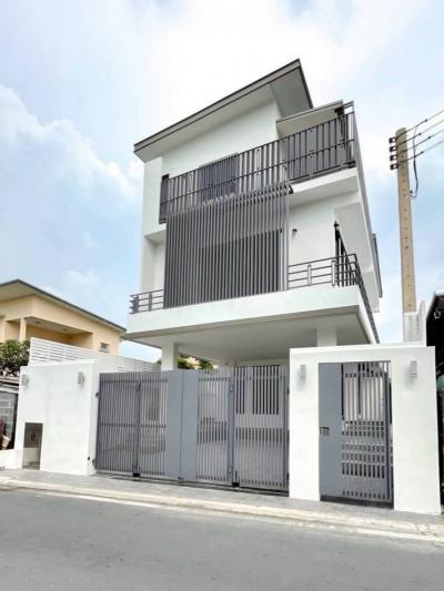ให้เช่าบ้าน 3 ชั้น 58 ตร.ว. ซอยนักกีฬาแหลมทอง 30 แยก 2 ย่านกรุงเทพกรีฑา