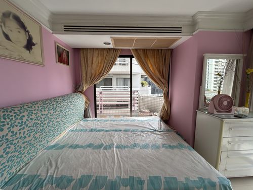 For sale: Richmond Palace, beautiful room, fully furnished, ready to move in, very good price.