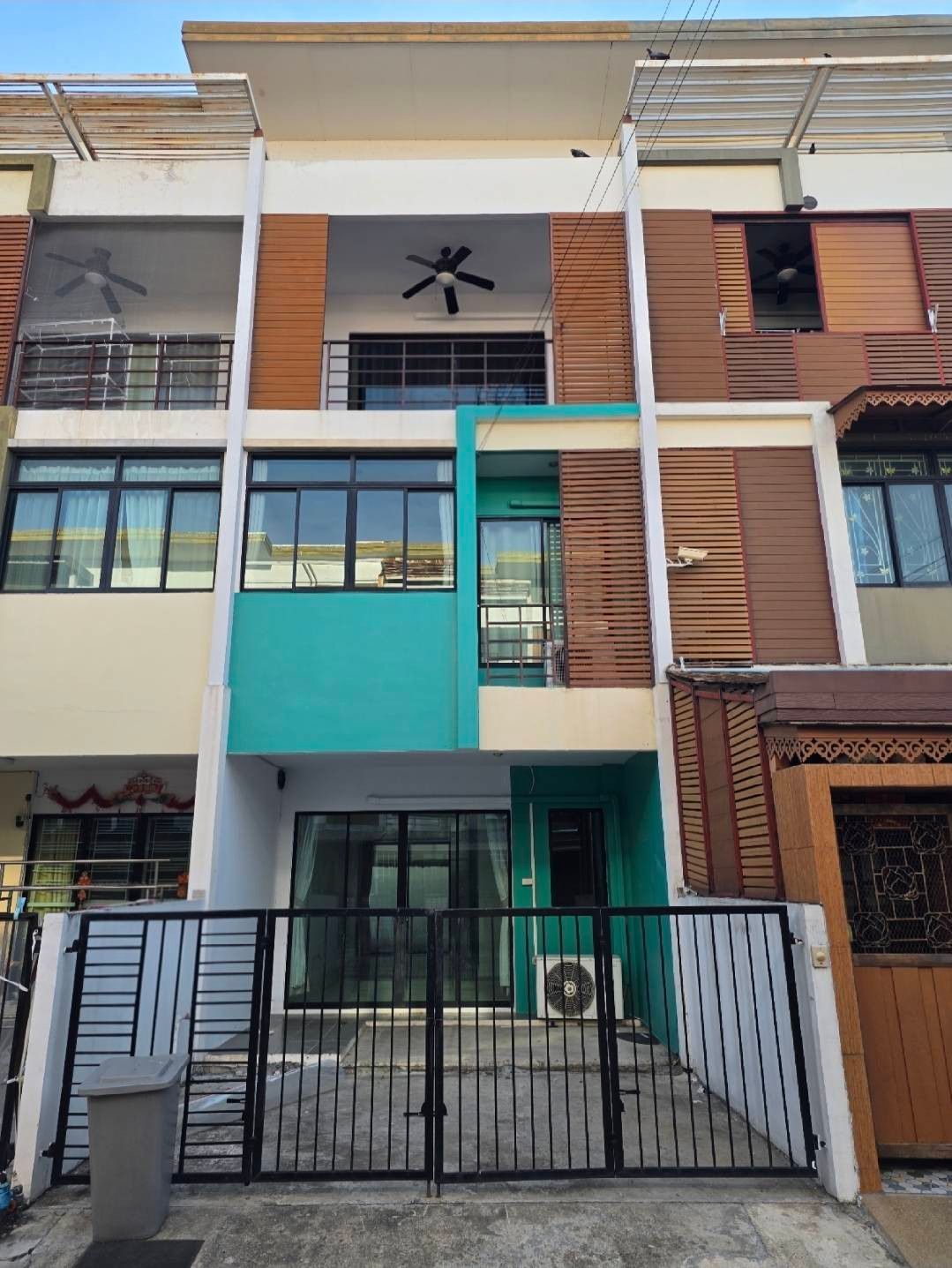 Townhome for rent, Signature Phetkasem 69, near Big C Phetkasem 1, just 4 minutes.