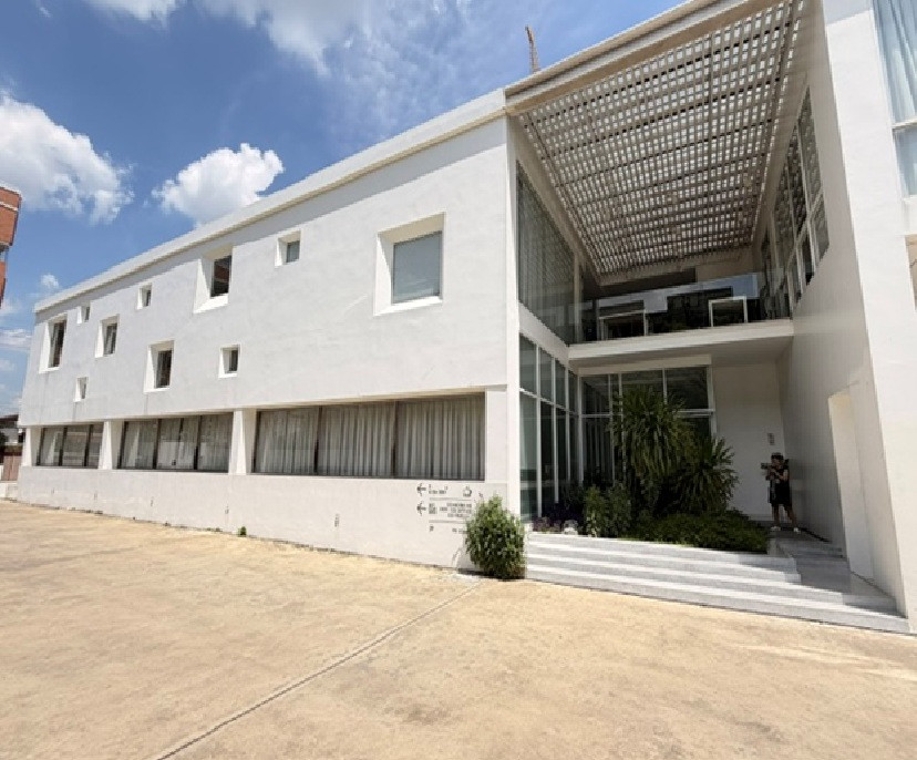 For Rent ให้เช่าอาคารสำนักงาน 2 ชั้น ขนาดใหญ่ / สภาพใหม่ / พื้นที่ใช้สอยรวม 1,200 ตารางเมตร / ทำเล ซอยศรีนครินทร์ ต้น ๆ เข้าซอยไม่ลึก / ห่างสถานีศรีกรีฑา เพียง 300 เมตร / จอดรถกว่า 30 คัน / เพดานสูง / ตกแต่งสวยมาก / เฟอร์สำนักงานบางส่วน / เหมาะเป็นสำนักงา – รูปที่ 4