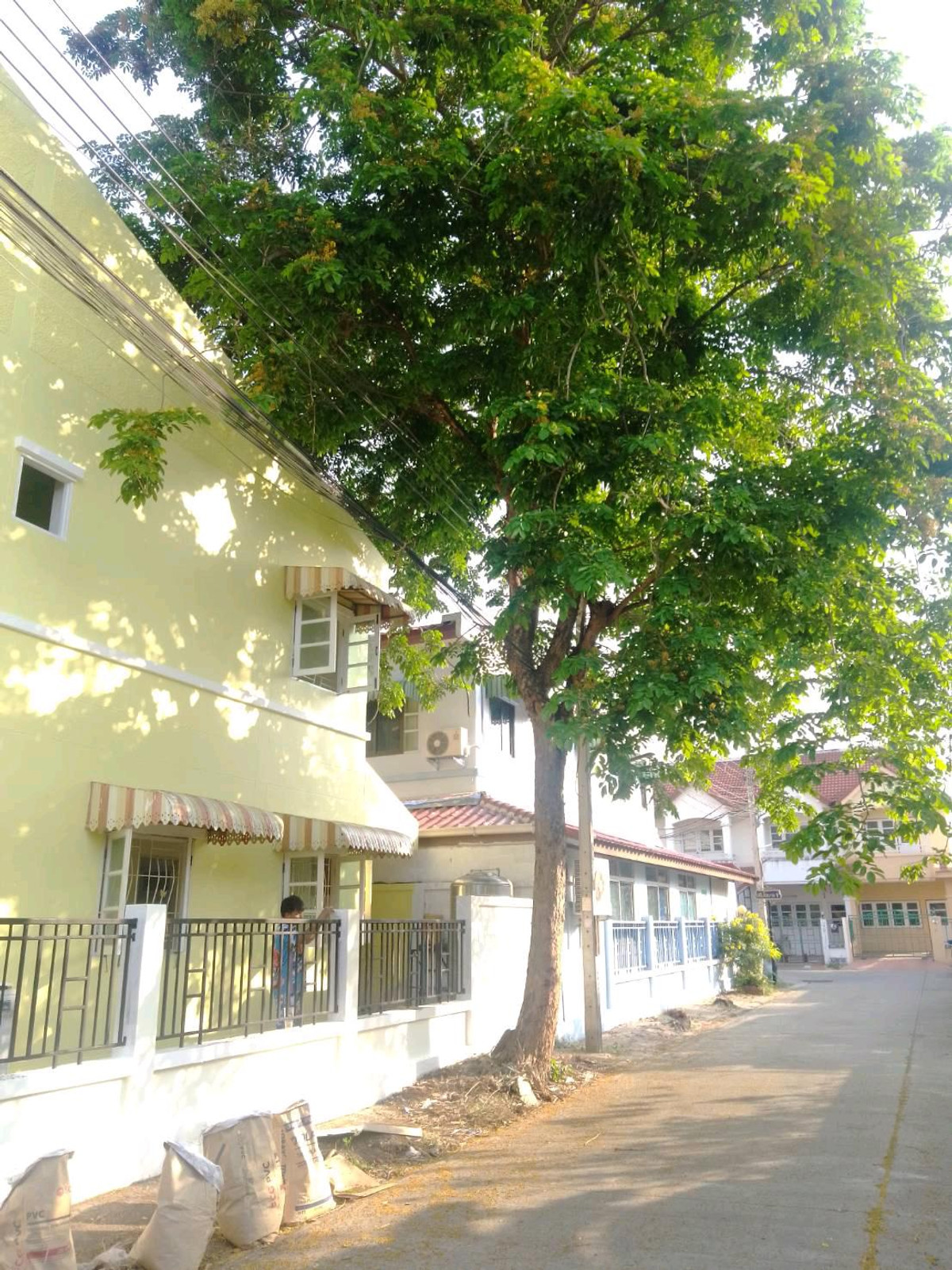 's post open for negotiation. Long rentals have discounts.no flood issue. – รูปที่ 4