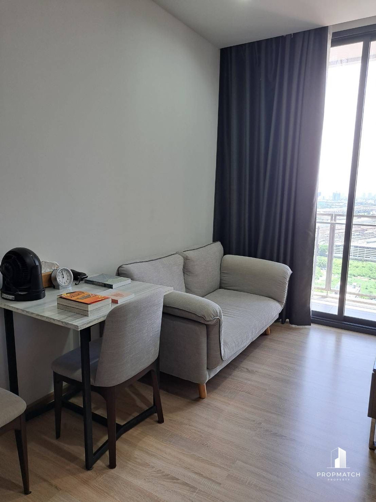 Hot Deal condo The Line Phahol - Pradipat Hot Deal condo The Line Phahol - Pradipat