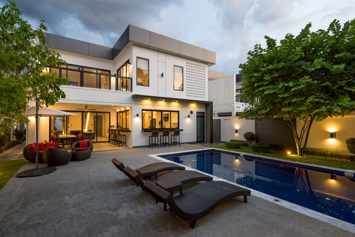 🔥ทุบราคาพิเศษ ก่อนปิดเฟส🔥ขาย luxury พูลวิลล่าหลังใหญ่ บ้านแหวน-หางดง ตกแต่งภายในสุดหรูหรา มาพร้อมอุปกรณ์อำนวยความสะดวกครบครัน SW003033 – รูปที่ 3