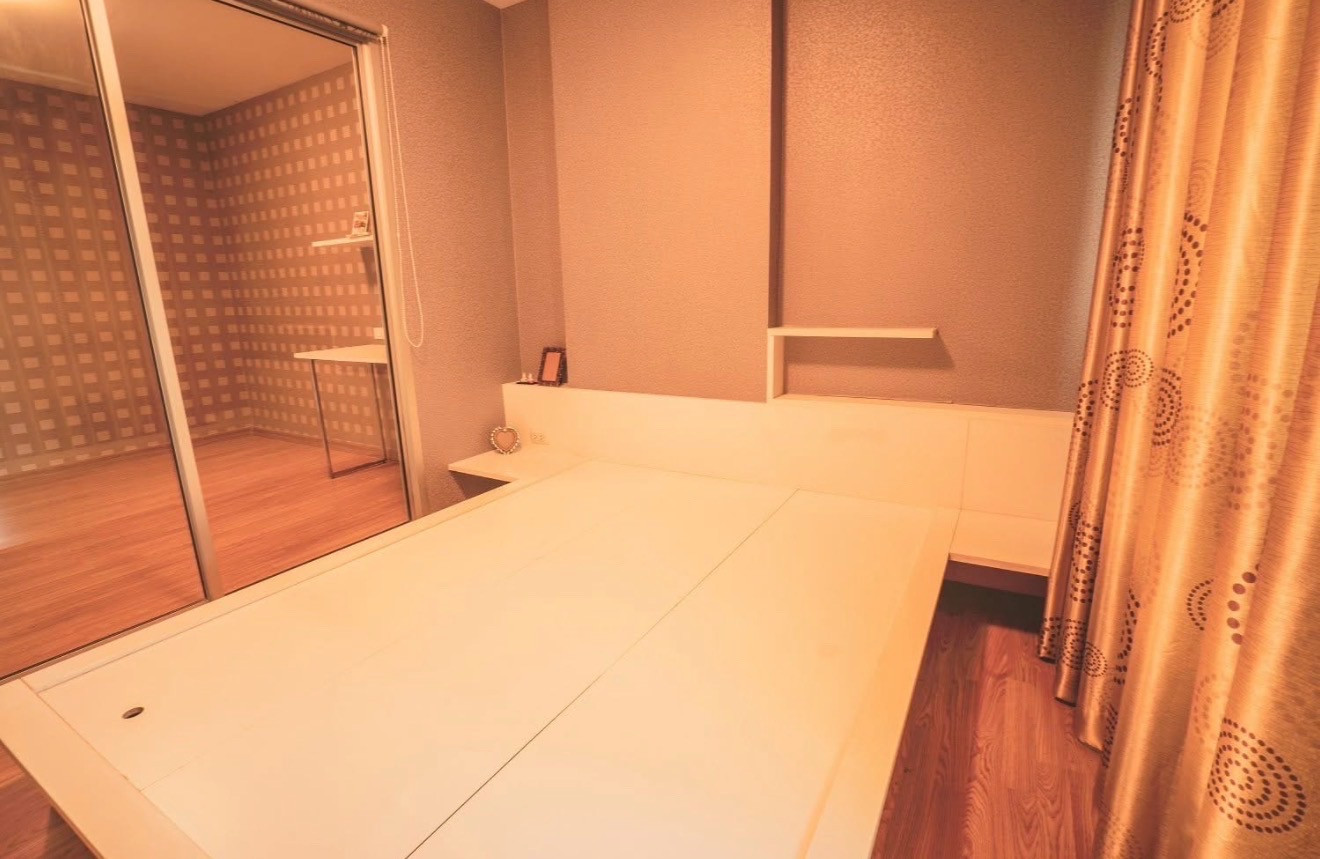 Condo for urgent sale: The Trust Residence Ratchada-Rama 3.