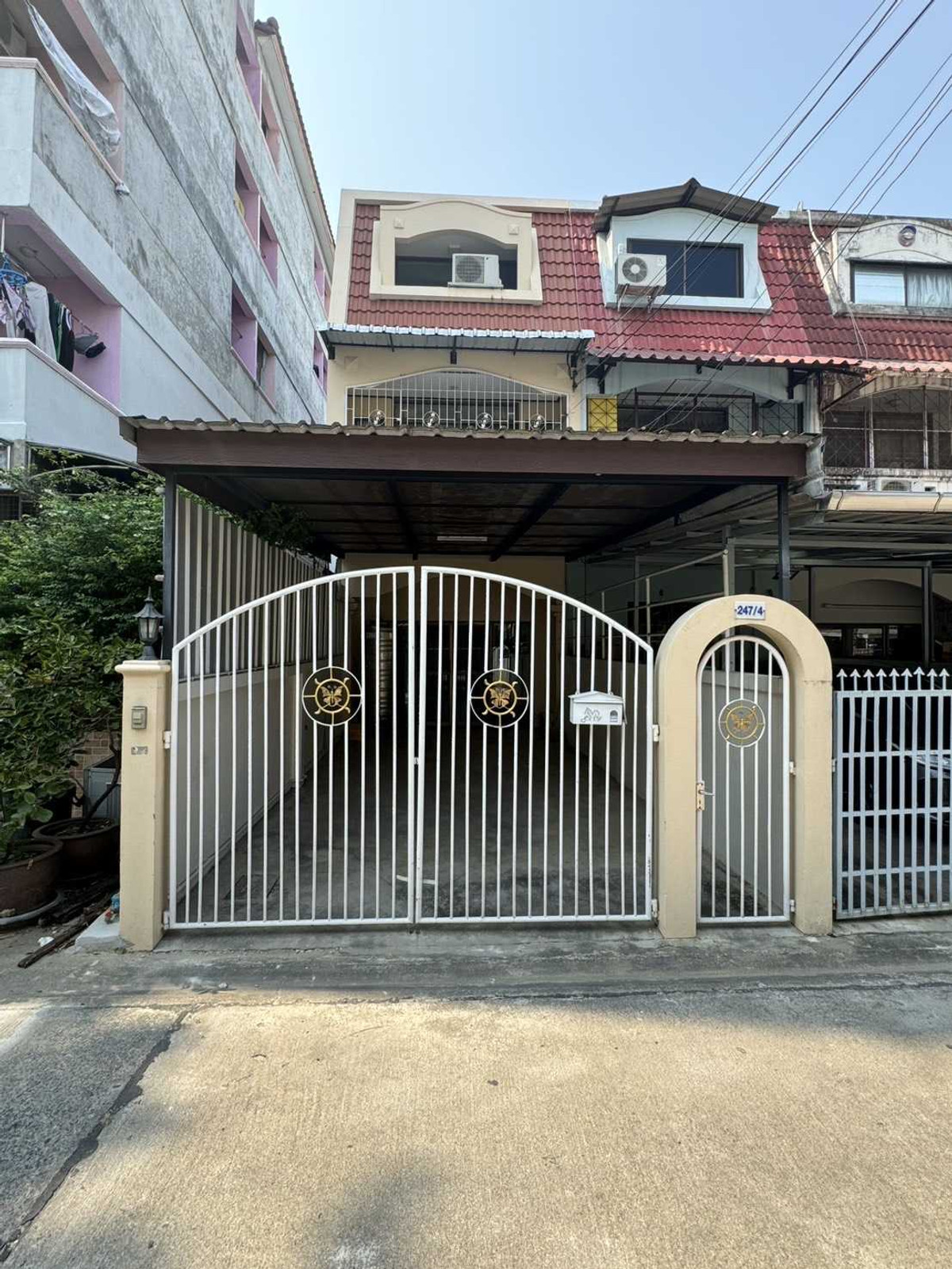Townhouse for Rent: Ladprao 64, Only 450m from Soi Entrance, near MRT Chok Chai 4 Townhouse for Rent: Ladprao 64, Only 450m from Soi Entrance, near MRT Chok Chai 4