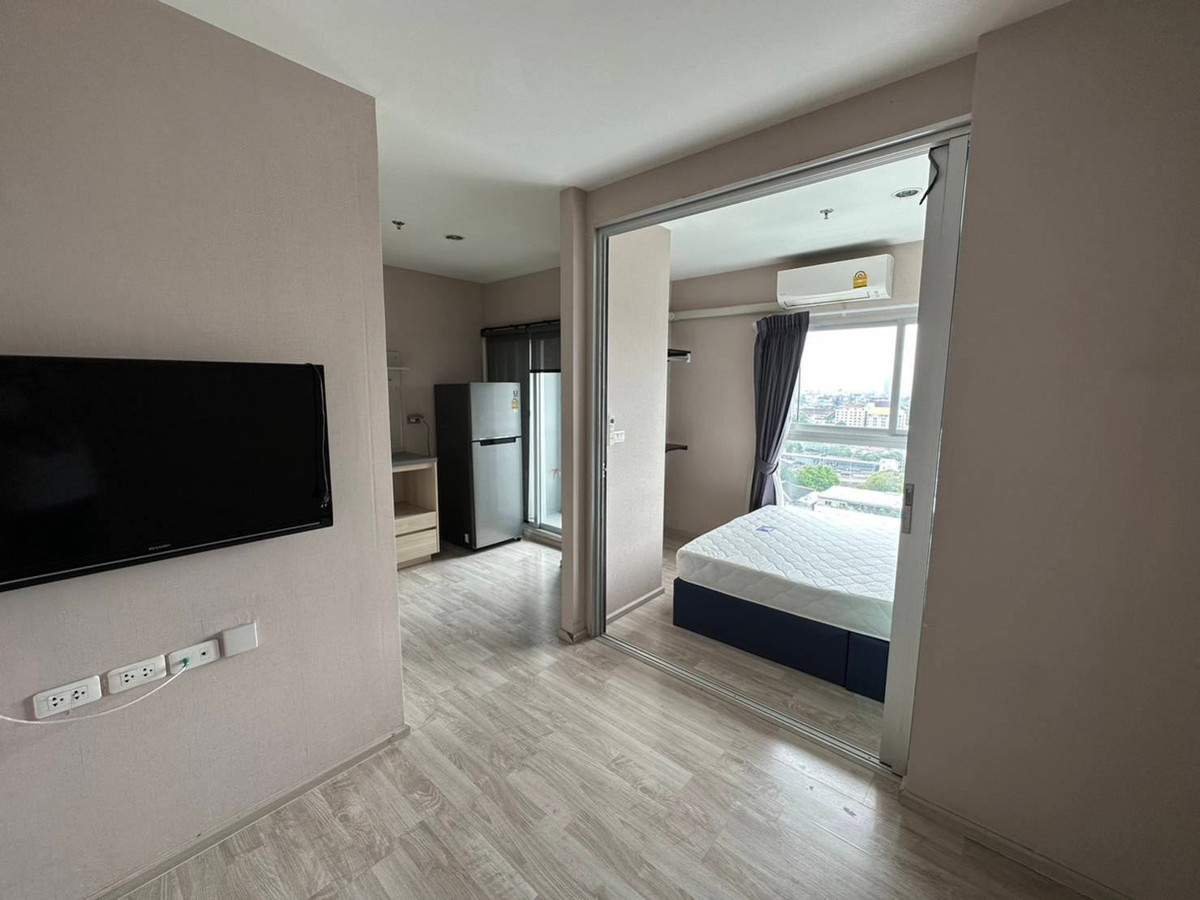 Prime location, close to Bts/Mrt, convenient for living or investment.