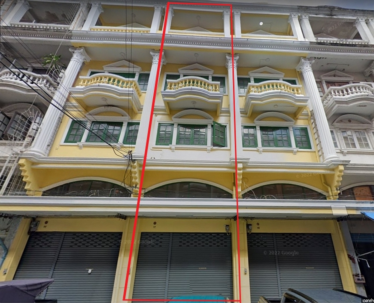 4-story building for rent, Soi Borommaratchachani 66, near the main road, newly decorated, suitable for living and doing a mechanics business.