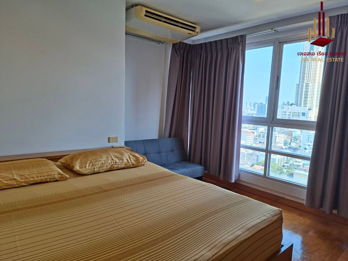 ✨ For Rent :  Pathumwan Resort Condo ✨  💰 Only 20,000 thb/month