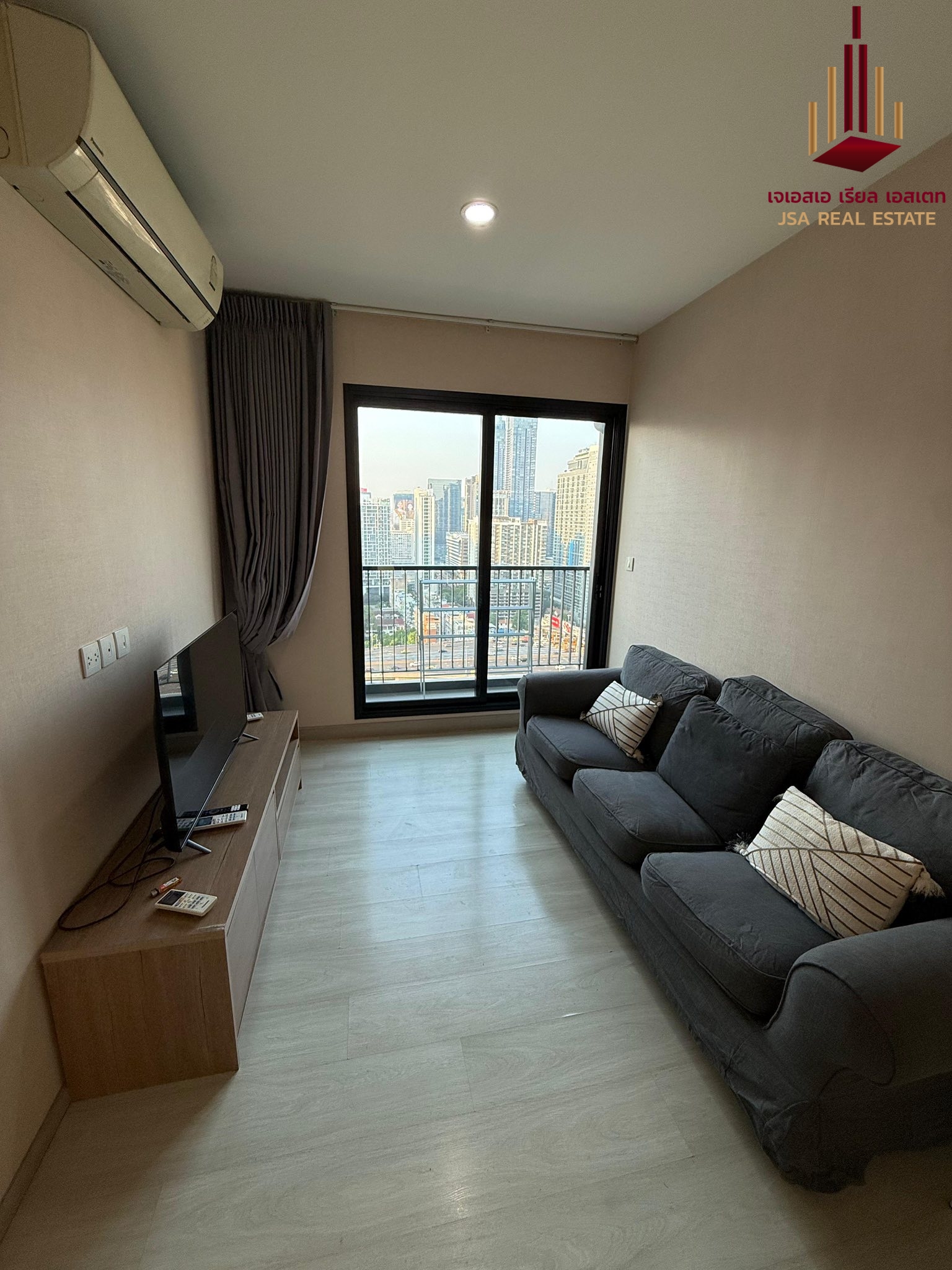 ✨ For Rent: Life Asoke Condo ✨ 💰 Only 28,000 THB/month ✨ For Rent: Life Asoke Condo ✨ 💰 Only 28,000 THB/month