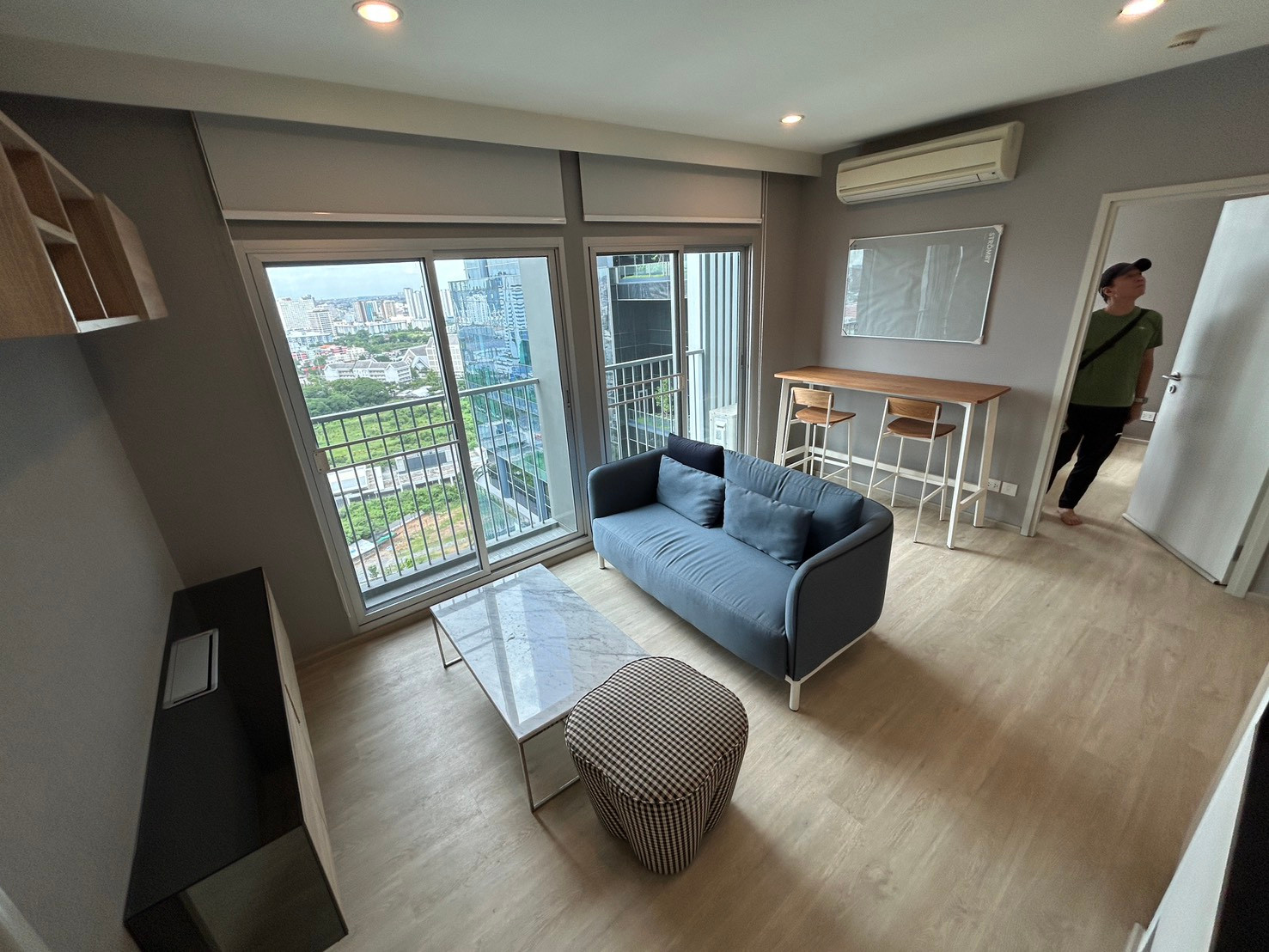 📍 Condo on Ratchada Road, next to MRT Cultural Center 📐 24th floor, corner room, size 52 sq m. – รูปที่ 3