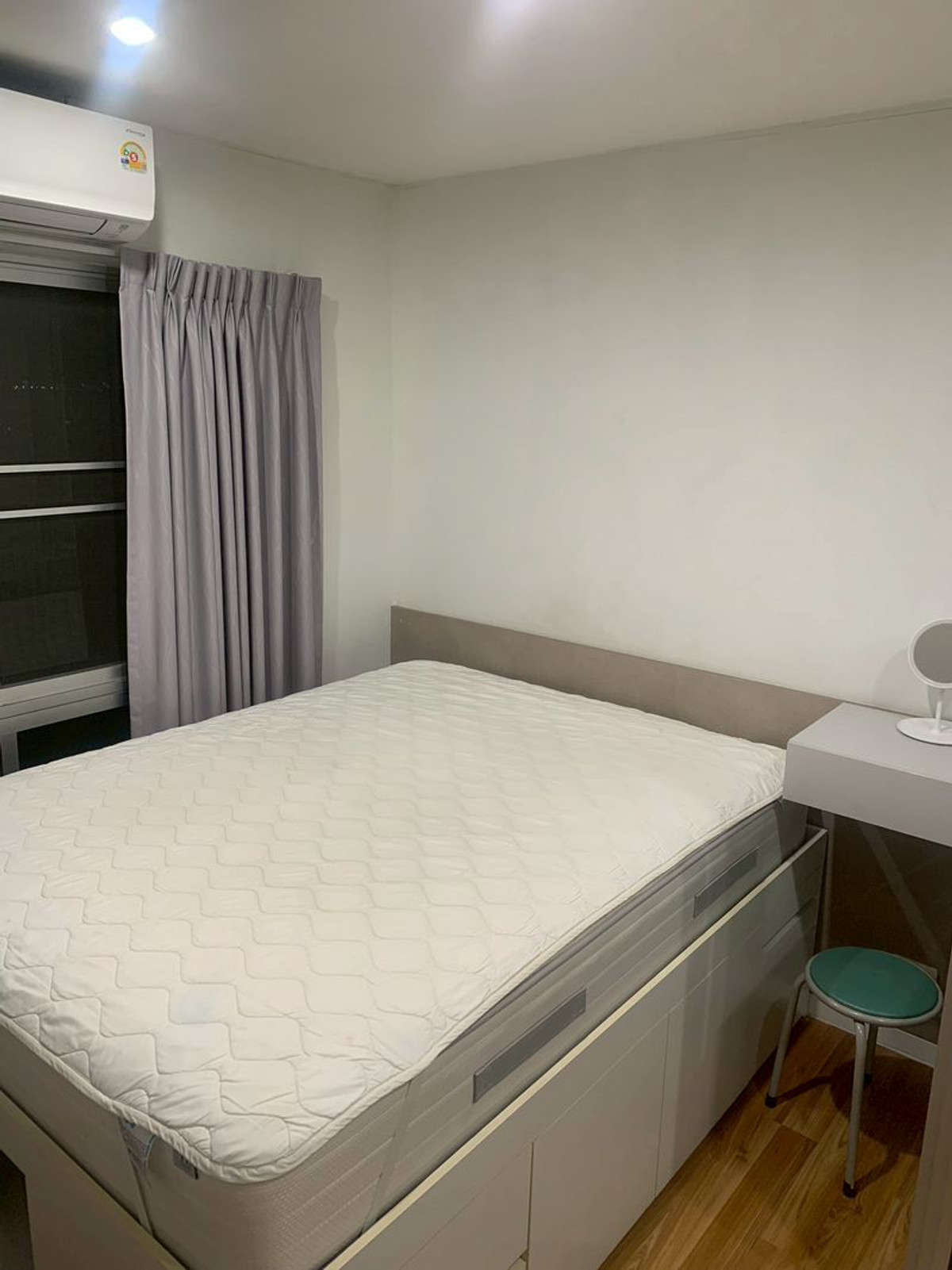 ห้องชั้นสูง วิวสวย สภาพสะอาด ห้องเย็นมาก   ห้องพร้อมอยู่ได้เลย ***  ให้เช่า V condo ฉลองกรุง ใกล้ม.ลาดกระบัง ใกล้สุวรรณภูมิ  ใกล้นิคมลาดกระบัง