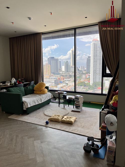 ✨ For Sale: Chapter Charoennakhorn - Riverside Condo ✨  💰 Only 11,000,000 THB