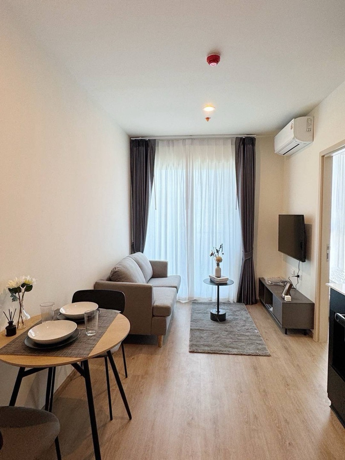 🍁Nue District R9  🍁 Beautiful room, fully furnished.