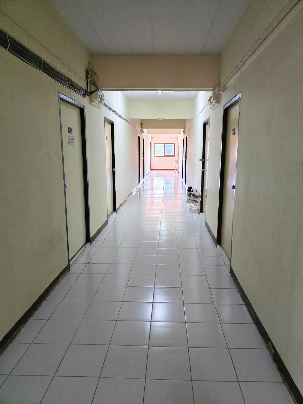ขายหอพัก ขนาด 61 ห้องเช่า (ตึกแถว10คูหา) ติดม.นเรศวร ประตู5 – รูปที่ 2
