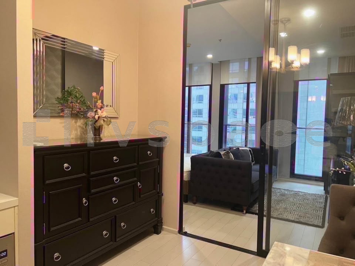 ▚ LD260ツ ขาย: Noble Ploenchit 1 ห้องนอน 45sqm. ✨ คอนโดหรูย่านเพลินจิต ตึก C (ตึกหน้า) ตกแต่งใหม่ วิวไม่บล็อก พร้อมลิฟต์ส่วนตัว! 🏙️ – รูปที่ 3