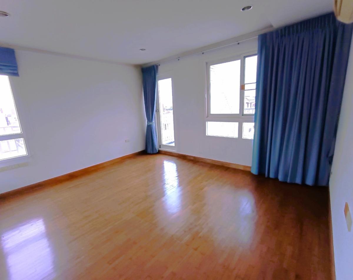 🔥Urgent Sale+🔥 Baan Siri Sathorn, near Khlong Toei MRT Station, fully furnished, ready to move in. 🔥Urgent Sale+🔥 Baan Siri Sathorn, near Khlong Toei MRT Station, fully furnished, ready to move in.
