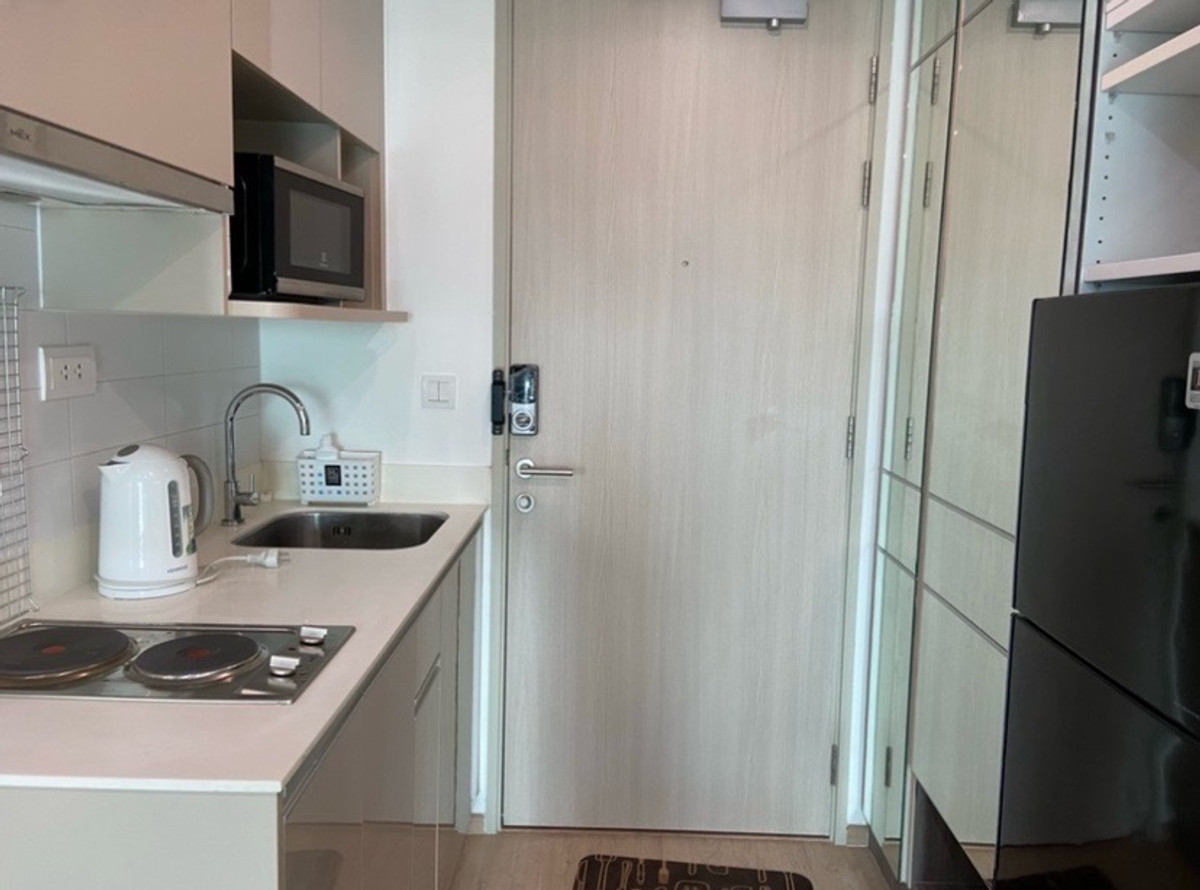 Condo for sale, Ideo Q Chula Samyan, this room is for a kid who graduated with first class honors. Condo for sale, Ideo Q Chula Samyan, this room is for a kid who graduated with first class honors.