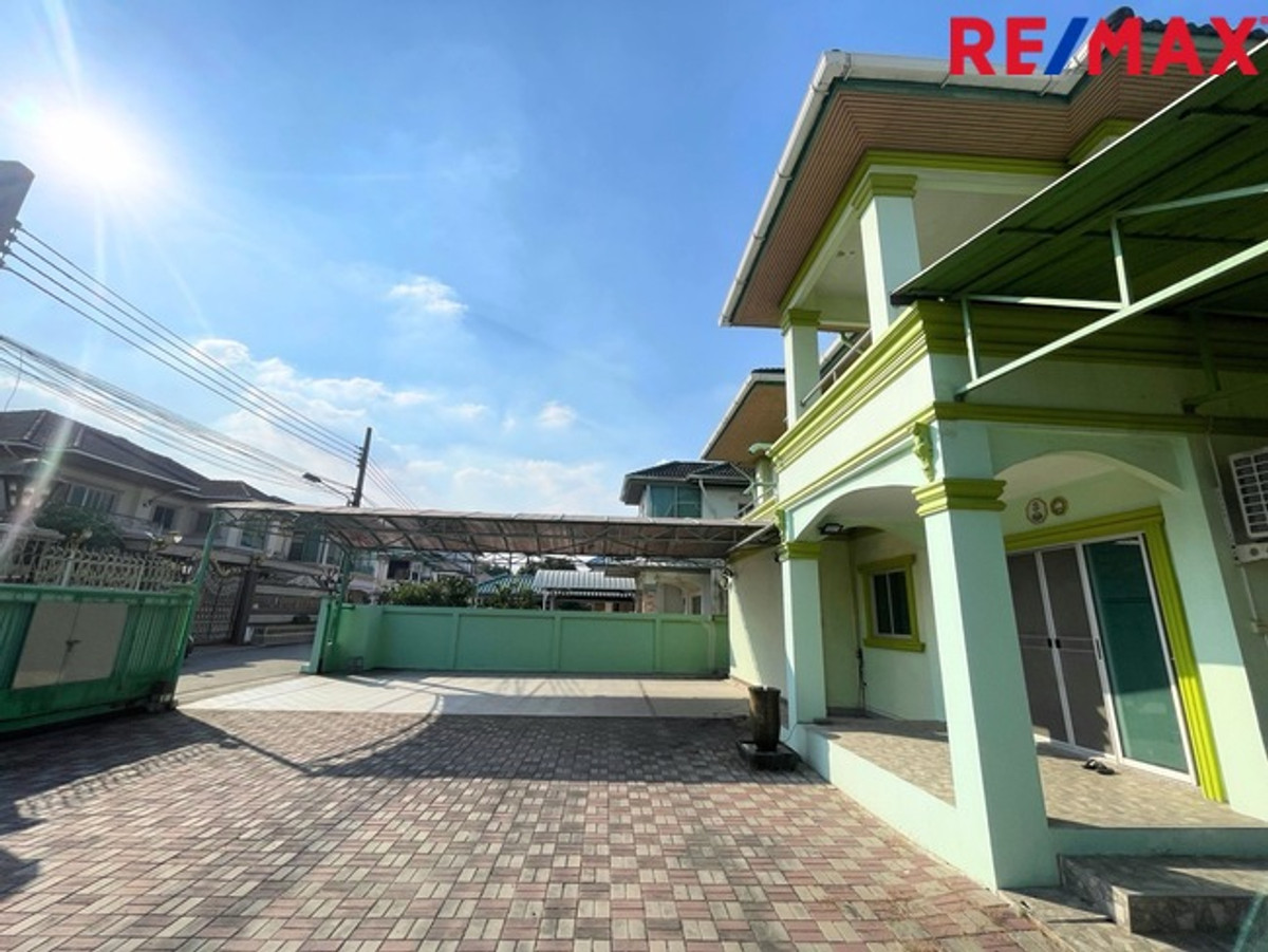 Single house for sale Lasalle-Bearing 39, Sukhumvit, Bangna, On Nut, Suvarnabhumi, BTS Green Line and Yellow Line. Near international schools and Suvarnabhumi Airport Single House for Sale — Lasalle–Bearing 39, Sukhumvit Single house for sale Lasalle-Bearing 39, Sukhumvit, Bangna, On Nut, Suvarnabhumi, BTS Green Line and Yellow Line. Near international schools and Suvarnabhumi Airport Single House for Sale — Lasalle–Bearing 39, Sukhumvit
