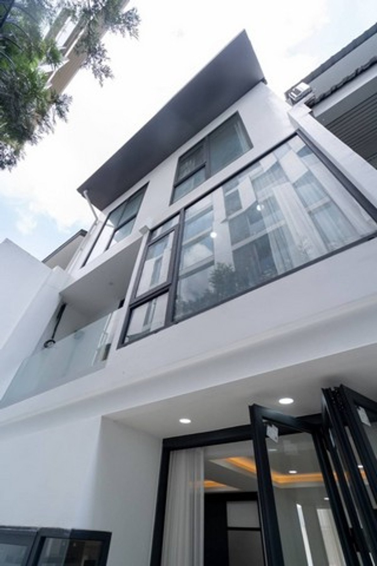ด่วนๆ #ขายTownhome 3 ชั้น 25 ตรว ซอยสุขุมวิท 15 ทำเลดี เพียง 1 นาทีถึง โรงเรียนนานาชาติ NIST และ 5 นาที ถึง BTS อโศก ด่วนๆ #ขายTownhome 3 ชั้น 25 ตรว ซอยสุขุมวิท 15 ทำเลดี เพียง 1 นาทีถึง โรงเรียนนานาชาติ NIST และ 5 นาที ถึง BTS อโศก