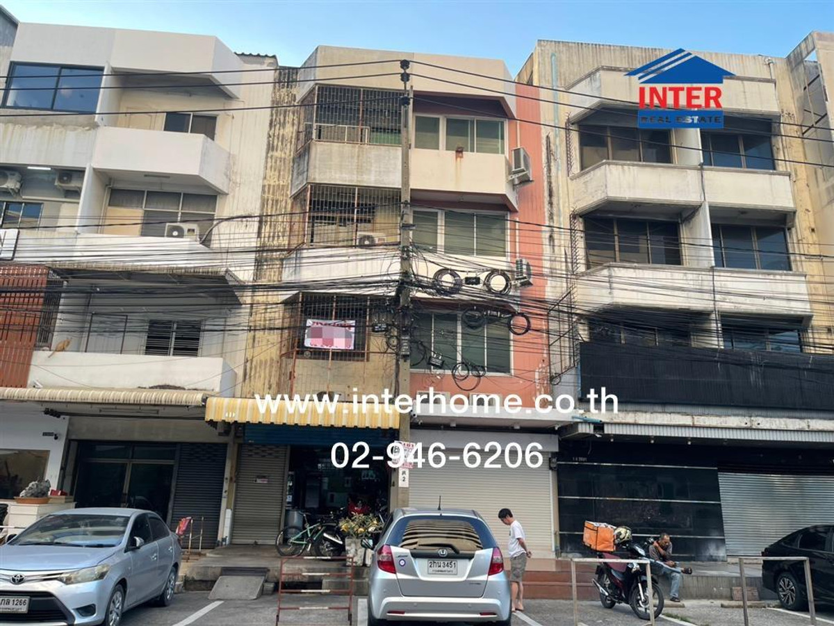 Commercial building, 4 floors, 14.4 sq m, commercial building, Soi Manorom, Rama 4 Road, Khlong Toei District, Bangkok. Commercial building, 4 floors, 14.4 sq m, commercial building, Soi Manorom, Rama 4 Road, Khlong Toei District, Bangkok.