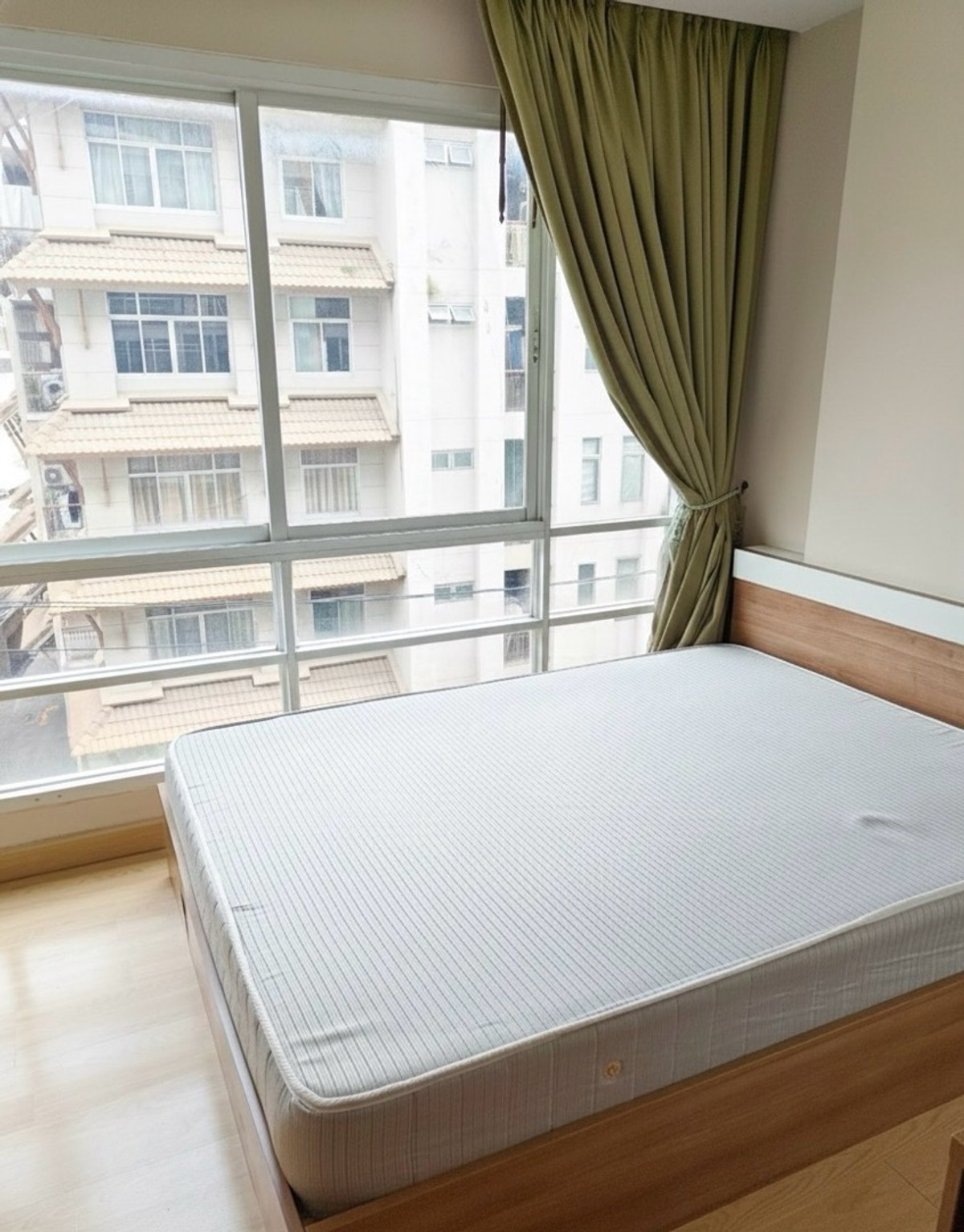 📍Condo for sale Emerald Residence Ratchada✨Convenient transportation, near MRT Huai Khwang, only 500 meters🚆 📍Condo for sale Emerald Residence Ratchada✨Convenient transportation, near MRT Huai Khwang, only 500 meters🚆