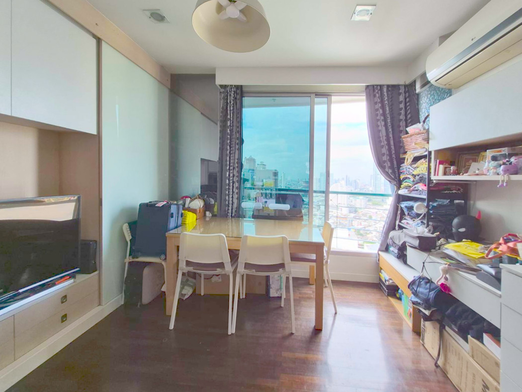 Condo for sale, corner room, Sathorn House Condominium, 75.66 sq m, 2 bedrooms, 2 bathrooms, 22nd floor, open view