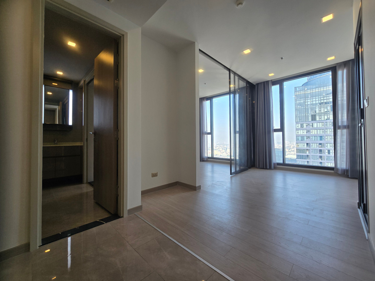 Condo for sale ONE 9 FIVE Asoke-Rama 9, size 36.01 sq m., never lived in, 56th floor. Condo for sale ONE 9 FIVE Asoke-Rama 9, size 36.01 sq m., never lived in, 56th floor.