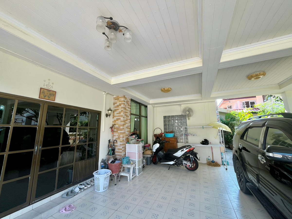 ฟังก์ชั่นครบ พื้นที่ใช้สอยเพียบ!!! ขายบ้านเดี่ยว โครงการ หมู่บ้านชมเพลิน ซอยหมู่บ้านเศรษฐกิจ 46   ต่อเติมเยอะ รองรับครอบครัวใหญ่ พร้อมอยู่ทันที! – รูปที่ 2
