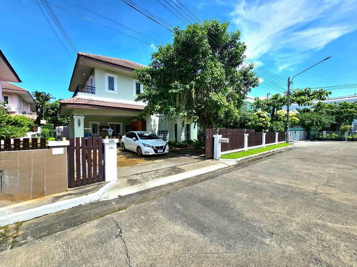 ขาย บ้านเดี่ยว 90 ตร.วา หมู่บ้านชาล็อตวิลล์ (Charlotte's Ville ) ซ.หทัยราษฎร์ 74 - สายไหม จัดสวนสวย พร้อมเข้าอยู่ ตำบลบึงคำพร้อย อำเภอลำลูกกา ปทุมธานี ขาย บ้านเดี่ยว 90 ตร.วา หมู่บ้านชาล็อตวิลล์ (Charlotte's Ville ) ซ.หทัยราษฎร์ 74 - สายไหม จัดสวนสวย พร้อมเข้าอยู่ ตำบลบึงคำพร้อย อำเภอลำลูกกา ปทุมธานี