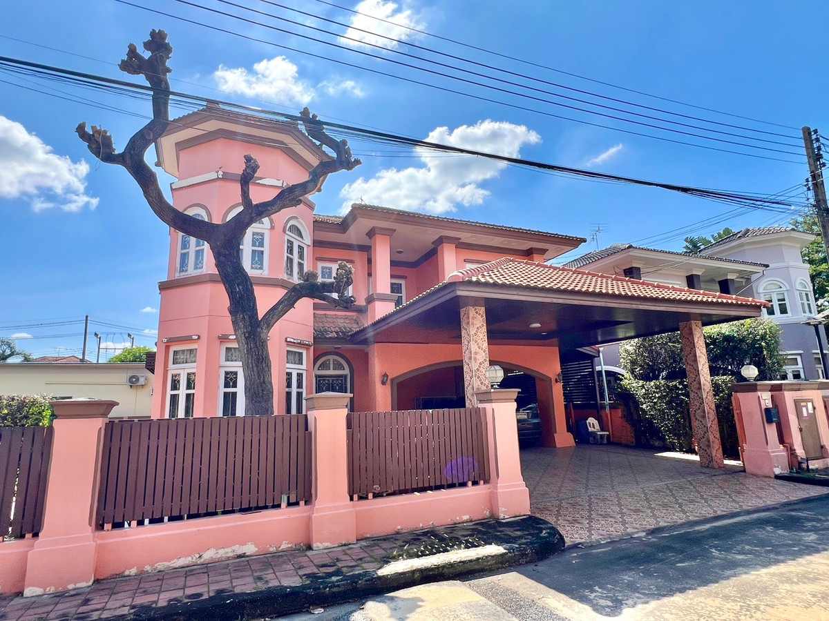 This house has piling installed at the back of the house and the parking area Single house for sale – Passorn 2 Rangsit–Klong 3 This house has piling installed at the back of the house and the parking area Single house for sale – Passorn 2 Rangsit–Klong 3