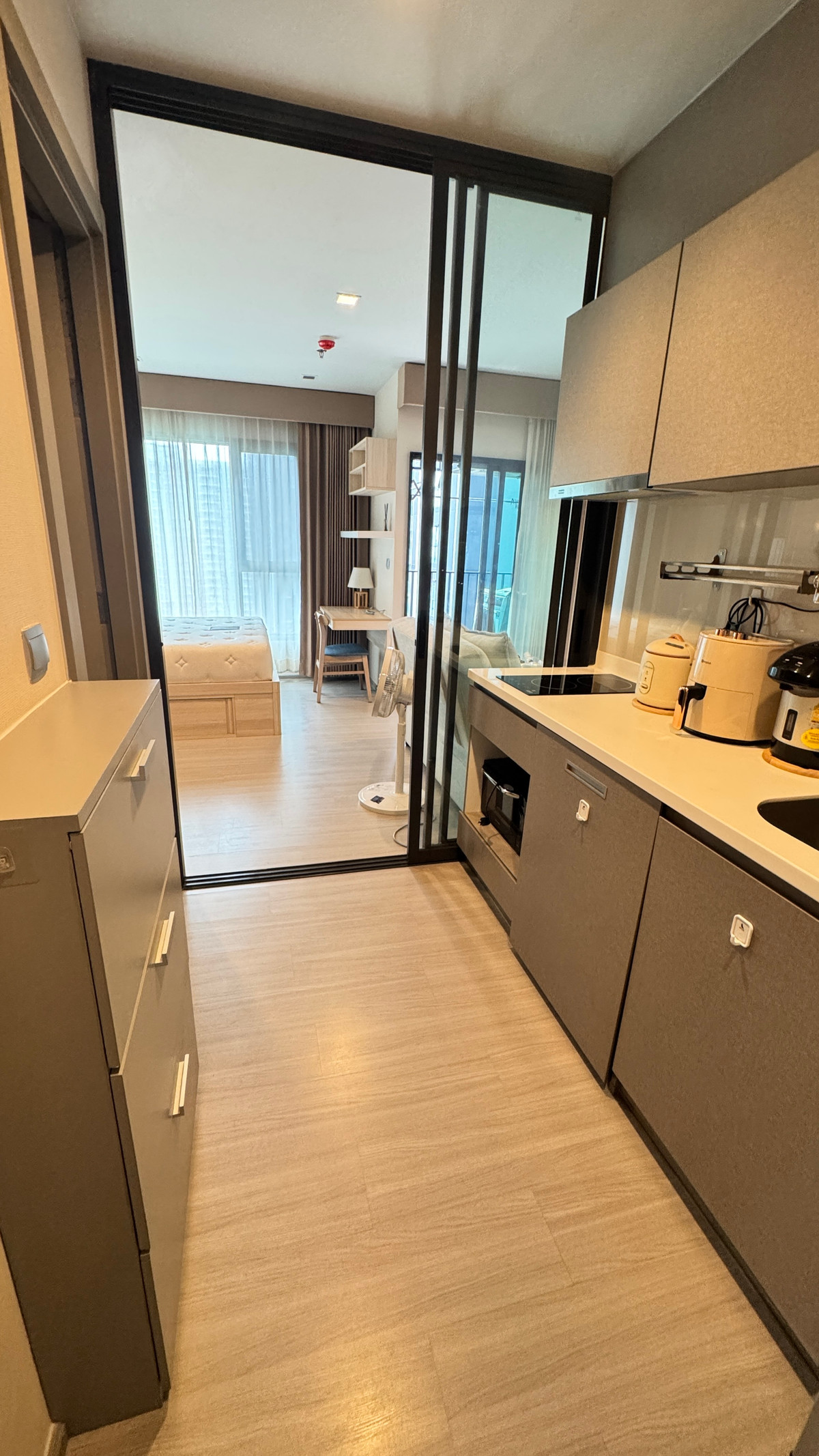 Condo for sale life asoke rama9 near mrt rama9 350 m