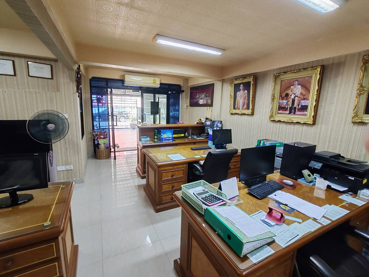 ขายทาวน์เฮ้าส์ 4 ชั้น 36 ตร.ว. พื้นที่ใหญ่ 410 ตร.ม. ซอยแจ้งวัฒนะ-ปากเกร็ด 28 ทำเลศูนย์ธุรกิจแจ้งวัฒนะ หลังเซ็นทรัล ใกล้ MRT 400 เมตร โอกาสลงทุนโฮมออฟฟิศที่คุ้มค่าที่สุดในโซนนี้ – รูปที่ 4