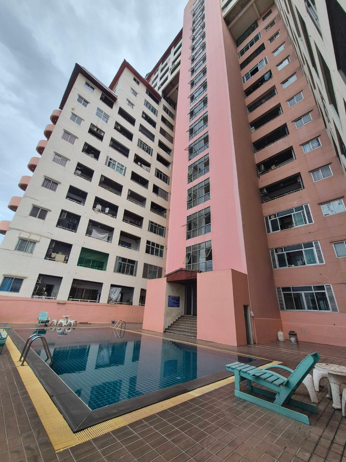 Condo for rent, empty room, ready to move in / Condo for Rent – ​​Compact Unfurnished Unit, Ready to Move In