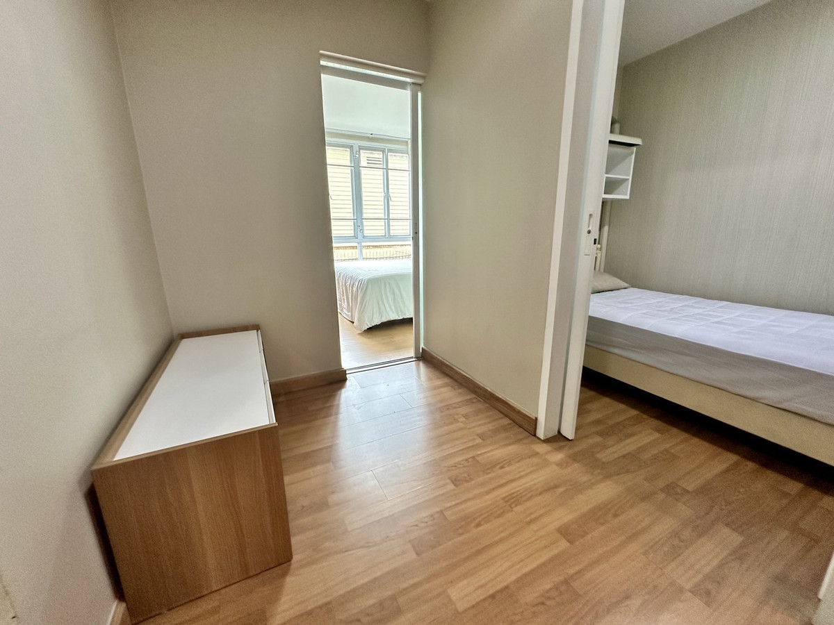Low Rise  2 ห้องนอน  1 ห้องน้ำ  ชั้น 2 พร้อมอยู่ BTS อ่อนนุช ทางด่วน อาจณรงค์-รามอินทรา ทางด่วน บางนา-ชลบุรี สนามบินสุวรรณภูมิ โลตัสอ่อนนุช ซีคอนสแควร์  กว้างขวาง เฟอร์นิเจอร์ ครบ ติดสวนสาธารณะ – รูปที่ 3
