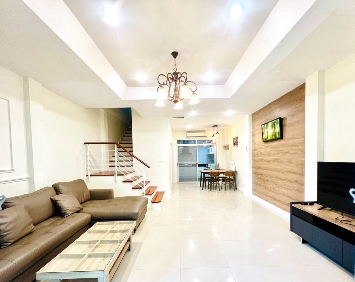 เช่าด่วนราคาพิเศษสุด ทาวน์โฮม 3 ชั้น บ้านกลางเมือง เออร์บาเนี่ยน ศรีนครินทร์ 46/1 บ้านสวย เฟอร์ฯ ครบ พร้อมเข้าอยู่ เช่าด่วนราคาพิเศษสุด ทาวน์โฮม 3 ชั้น บ้านกลางเมือง เออร์บาเนี่ยน ศรีนครินทร์ 46/1 บ้านสวย เฟอร์ฯ ครบ พร้อมเข้าอยู่