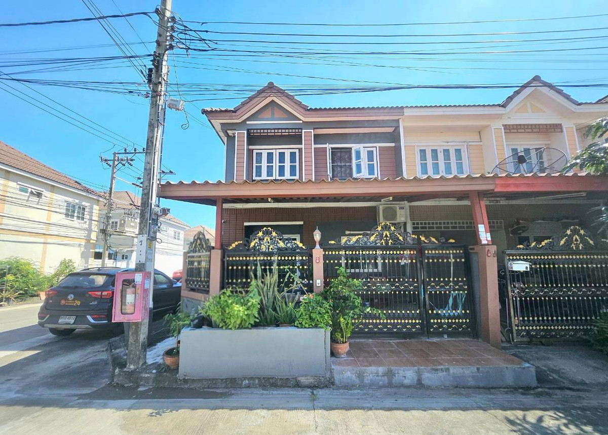 🏠Townhouse for sale, corner area, Sinthawee, Thakham 1, sold according to condition, prime location. 🏠Townhouse for sale, corner area, Sinthawee, Thakham 1, sold according to condition, prime location.