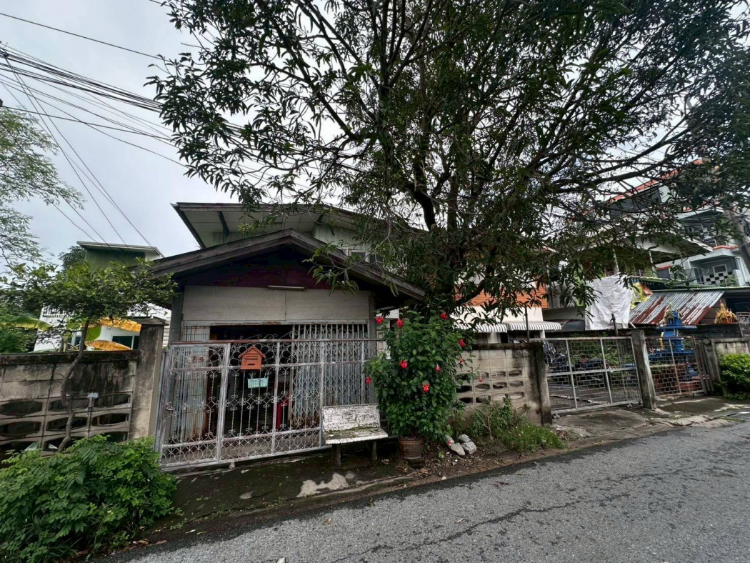 Land for sale with 2 houses, 92 sq.w., Soi Kanchanaphisek 11/1, near Central Fashion Island – รูปที่ 2