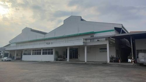 🏗  Factory for Sale 🟪 Purple Zone (Industrial) 📐 Land size: 19–2–44 Rai 🏢 Usable area: 3,294 sqm 📑 Comes with Ror Ngor 4 (Factory License) 📍 Samae Dam, Bang Khun Thian