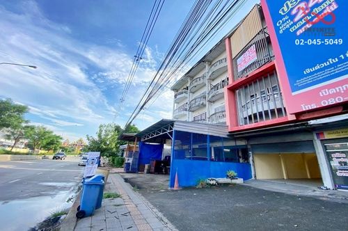 ขายอาคารพาณิชย์ 4.5ชั้น 28ตรว.ทำเลดี ติดถนน นิมิตรใหม่ 