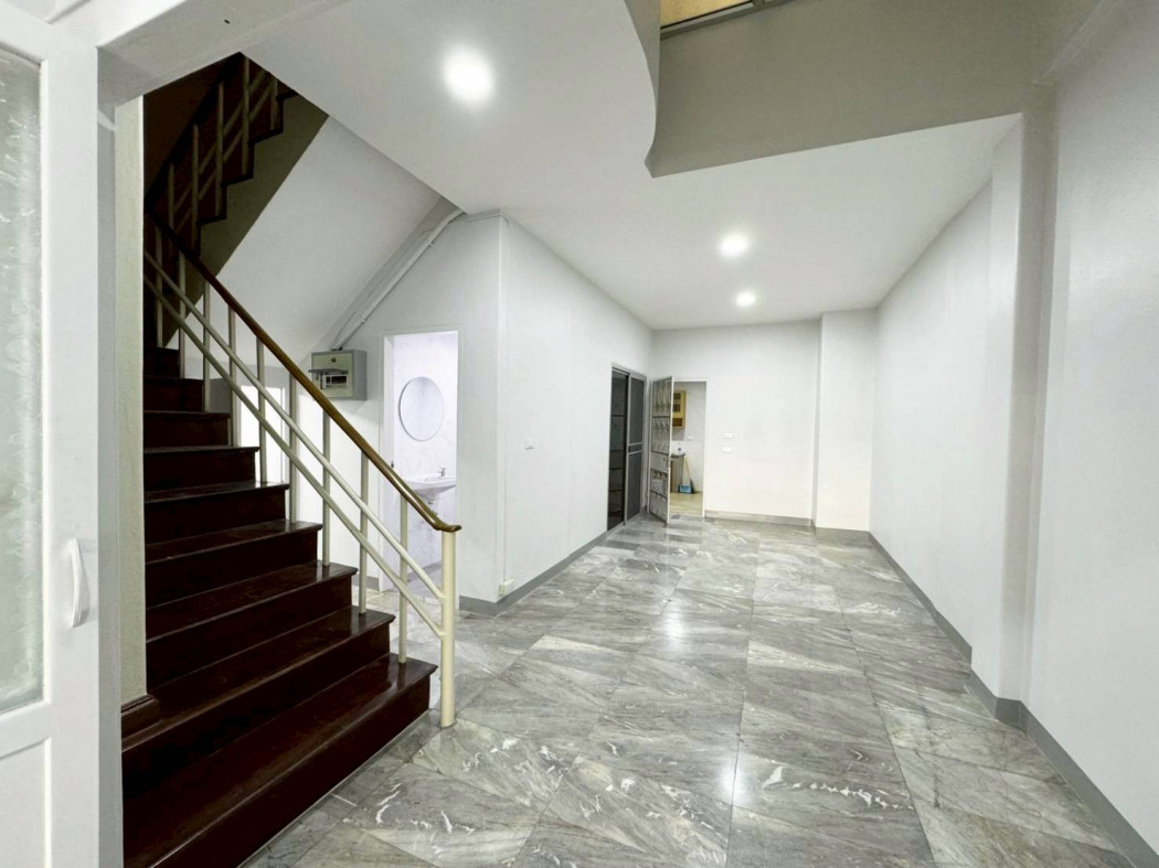 For Rent 4-storey townhouse, 31.5 sq.wa, Worathon Ville Village, Pattanakarn 44 – รูปที่ 3