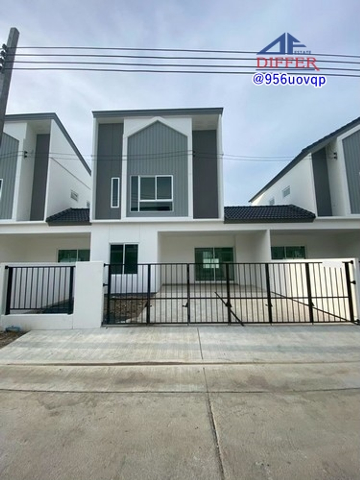 SVS302 For Rent: 2-story Townhome, The Connect Bangna-Wongwaen. Conveniently located near Kanchanaphisek Ring Road. SVS302 For Rent: 2-story Townhome, The Connect Bangna-Wongwaen. Conveniently located near Kanchanaphisek Ring Road.