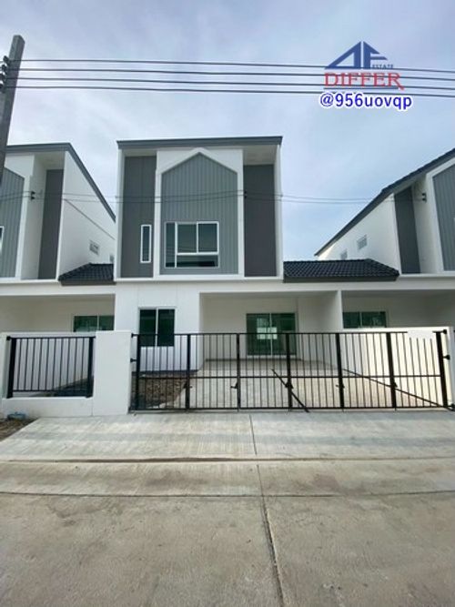 SVS302 For Rent: 2-story Townhome, The Connect Bangna-Wongwaen. Conveniently located near Kanchanaphisek Ring Road.